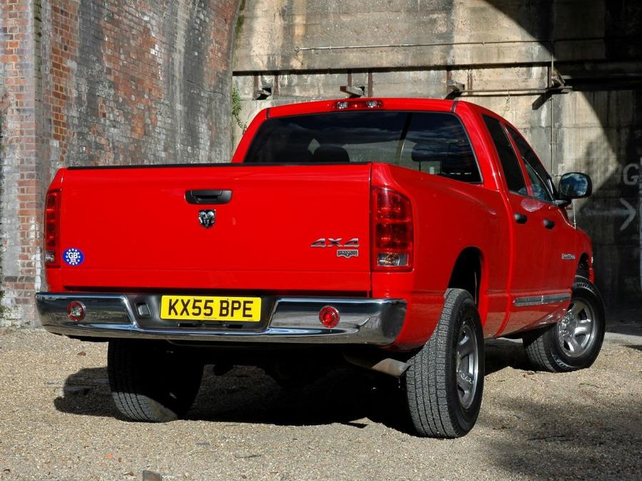  Dodge Ram 1500 Quad Cab 2002 года  (фото 2 из 15)